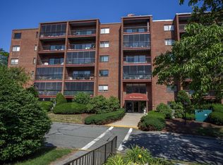 2 Summit Dr APT 46, Reading, MA 01867