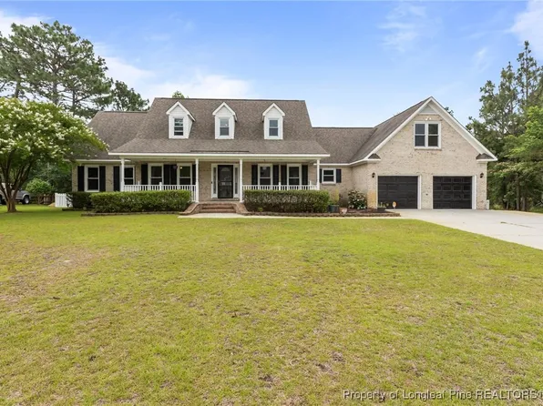 527 Foxlair Dr, Fayetteville, NC 28311