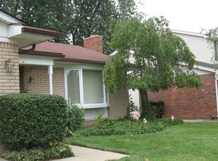 4074 Grange Rd, Trenton, MI 48183