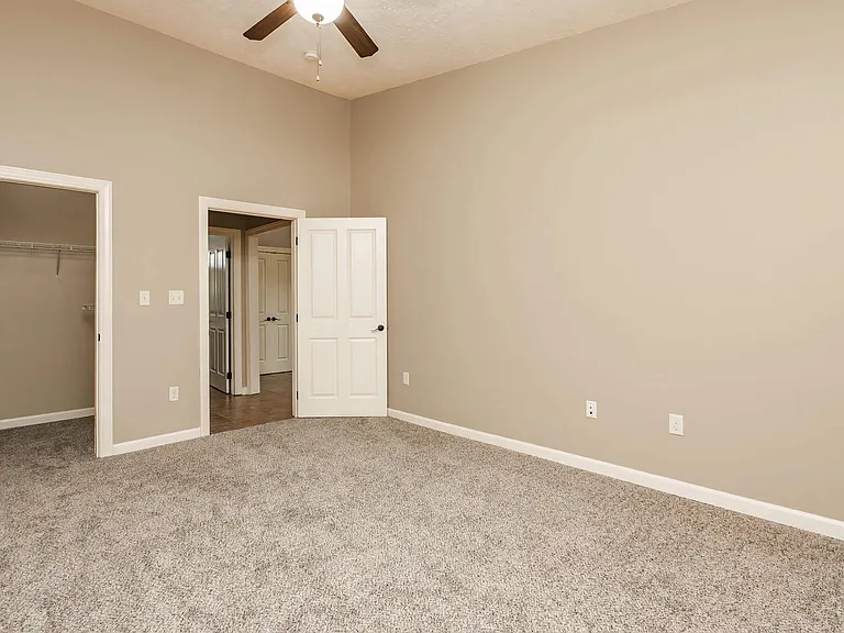 Stonewater Place Apartments — Photo 24
