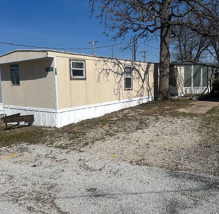 1st image of 200 E Zora St