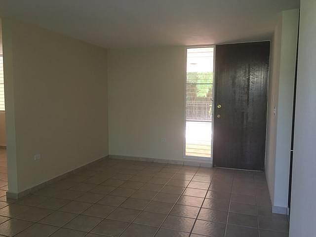 2nd image of E16 Calle 3