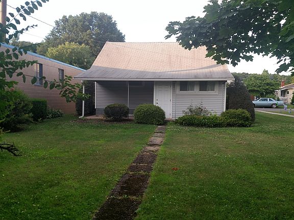 4th image of 1721 Salem St