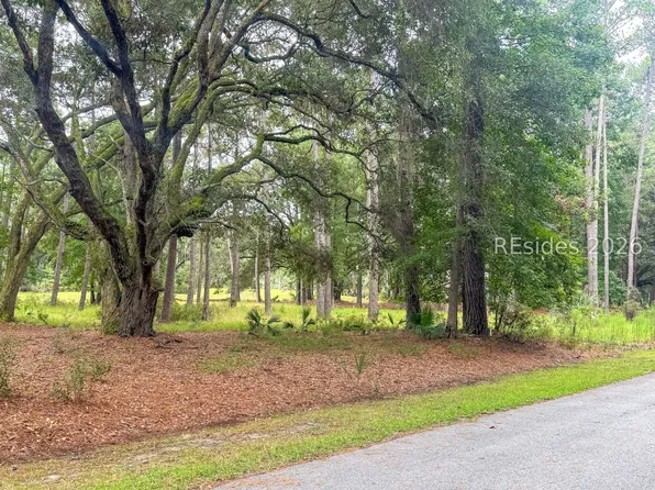 25 River Rd, Daufuskie Island, SC 29915