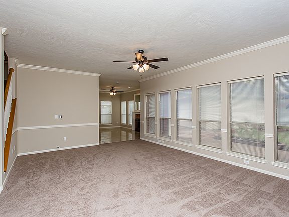 3rd image of 4231 Manordale Dr