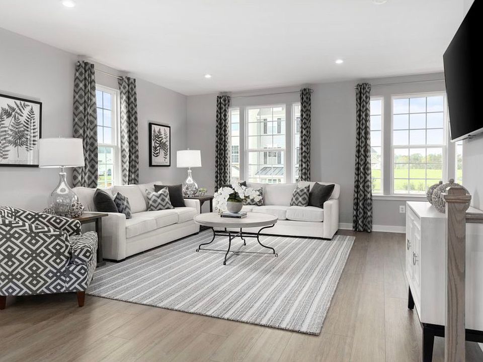 2nd image of 321 Cramerton Mills Pkwy