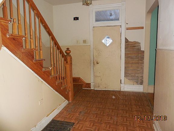 5th image of 614 N 8th Ave
