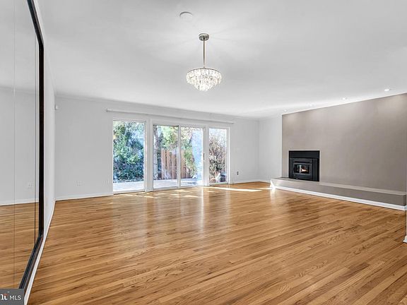 3rd image of 32 Gordon Way