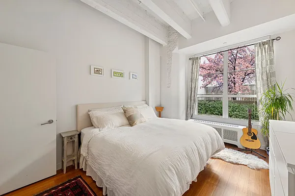 Sold by Nest Seekers International | media 9