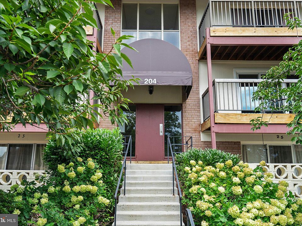1st image of 204 Park Terrace Ct SE APT 29