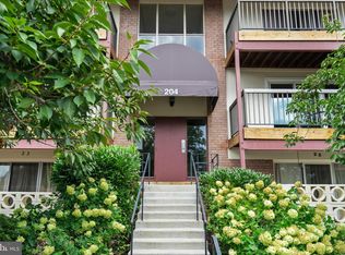 204 Park Terrace Ct SE APT 29, Vienna, VA 22180