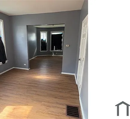 12055 S Parnell Ave — Photo 1