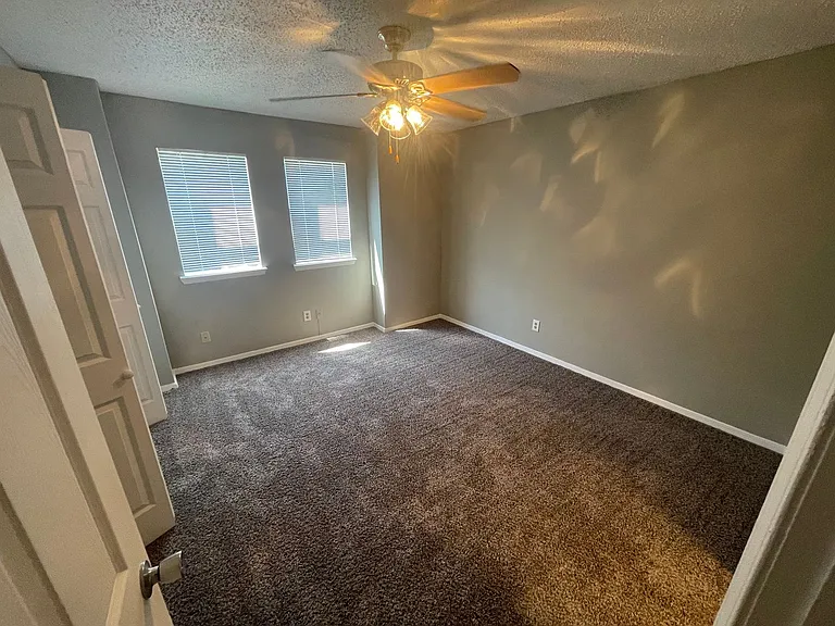 The Bryant Apartment Homes — Photo 30