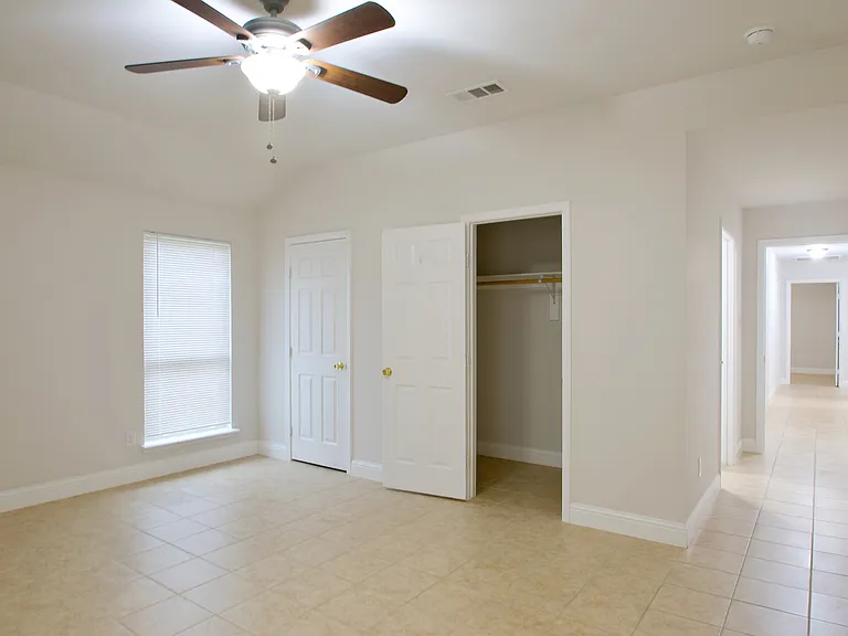 4702 Mariner Dr — Photo 5