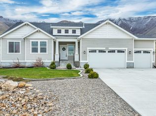 8372 N Iron Horse Dr, Lake Pt, UT 84074