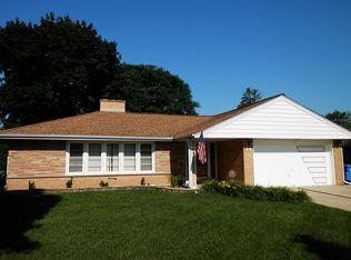 14 N Louis St, Mount Prospect, IL 60056