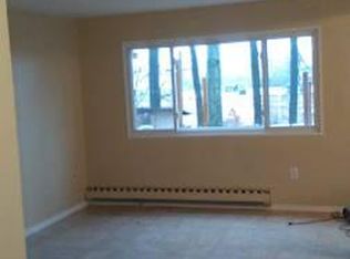 59 Gem Dr, Willimantic, CT 06226