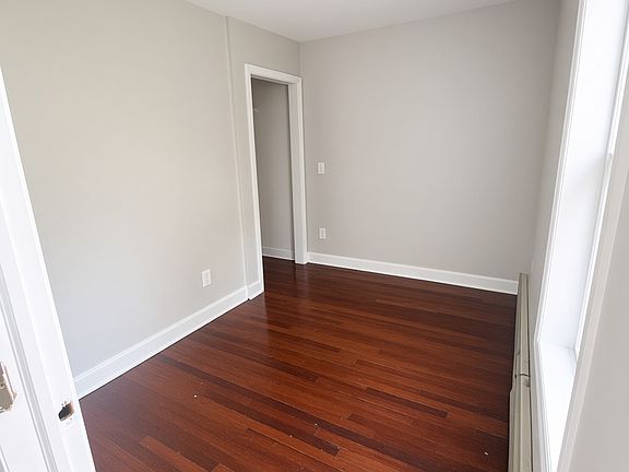5th image of 554 4th St #3N