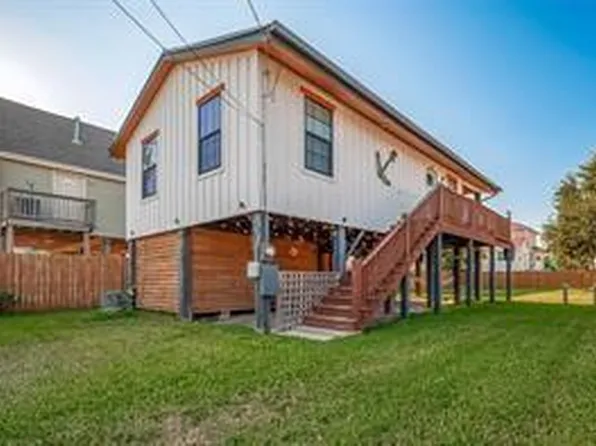 5824 Avenue R, Galveston, TX 77551