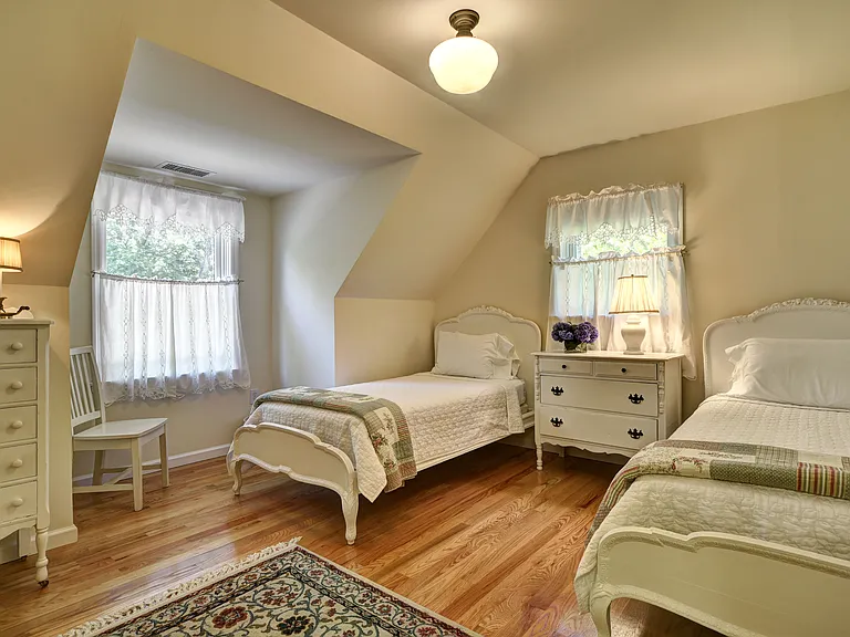 21 Kingstown Ave — Photo 16
