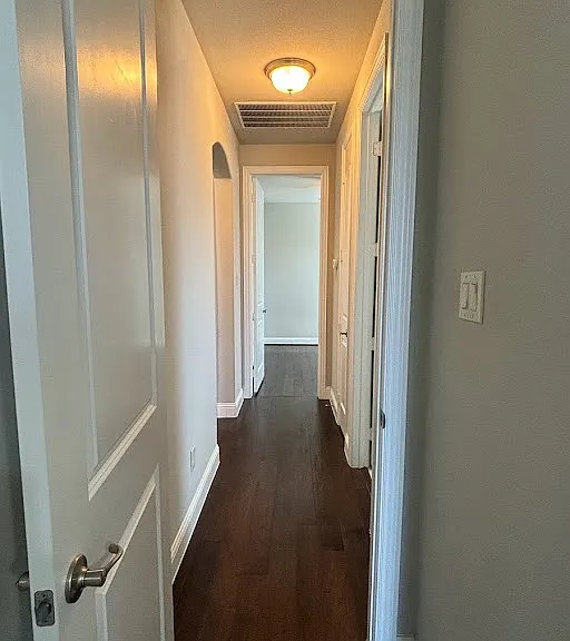 560 Darian Dr — Photo 24