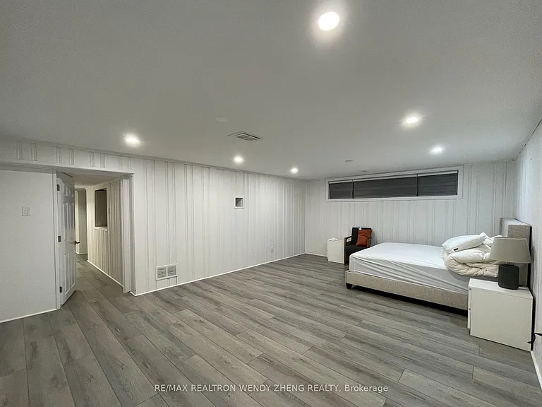 284 Wilmington Ave #LOWER — Photo 7