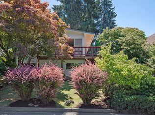 2960 SW Collins Ct, Portland, OR 97219