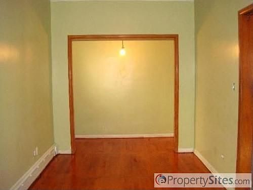3rd image of 1643 S 60th Ct