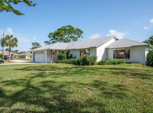 573 Orange Ave, Sebastian, FL 32958