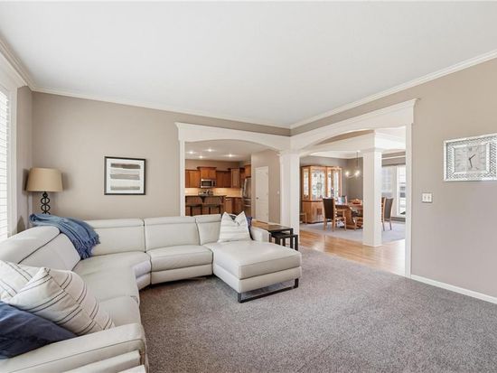 15603 Linden Ln, Overland Park, KS 66224