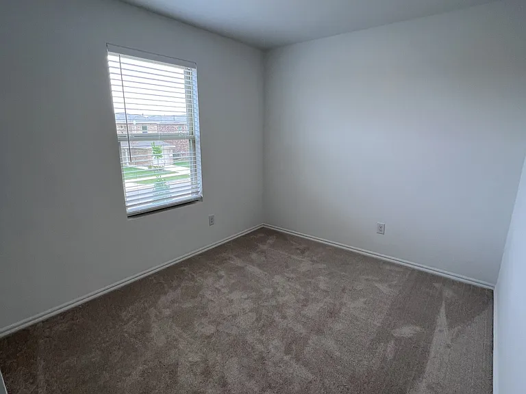 2317 Wolford Ct — Photo 7