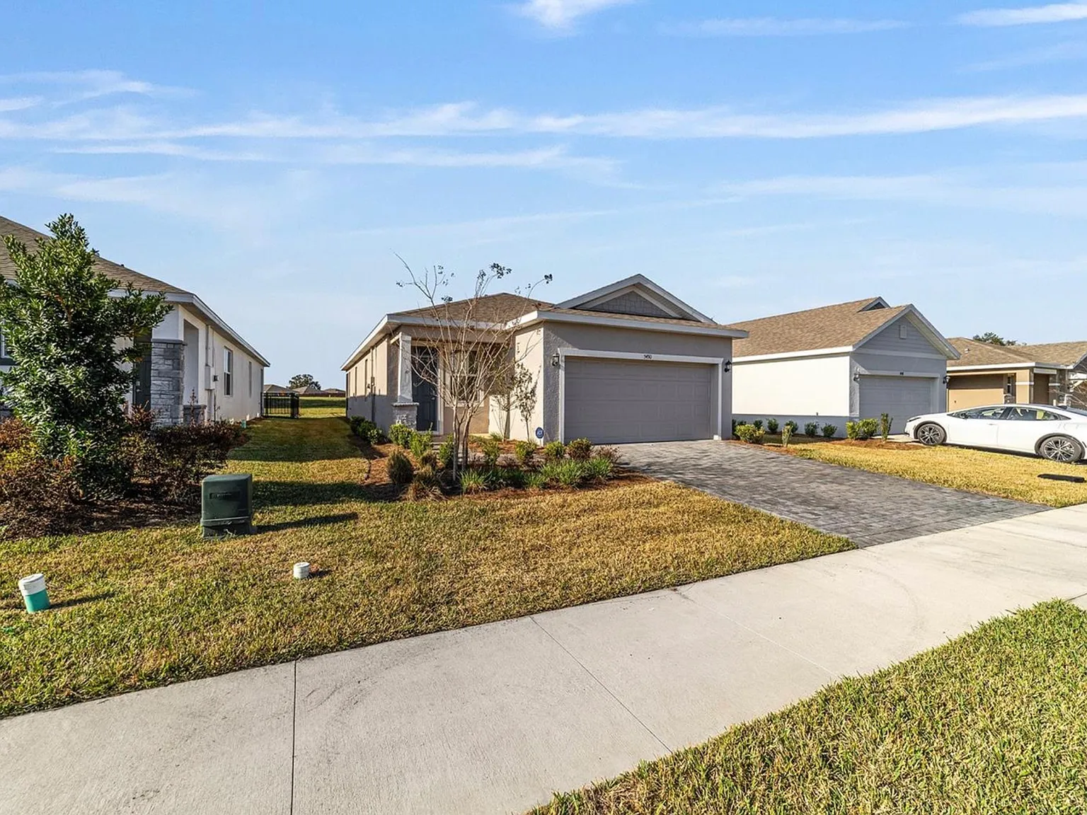3 bed, 1406 sqft, $3,340 — Photo 3