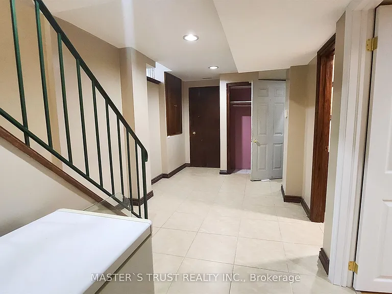 9 Springer Dr — Photo 7