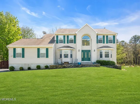 18 Camelot Terrace, Jackson, NJ 08527