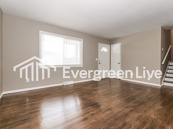 3rd image of 5612 N Quincy Ave