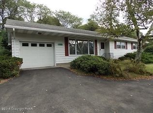 158 Mountain View Dr, Stroudsburg, PA 18360