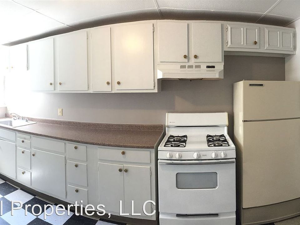 2nd image of 20 Sherman St #1