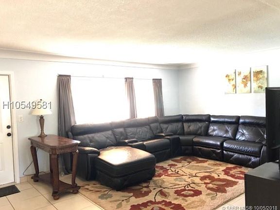 4th image of 1111 Park Dr