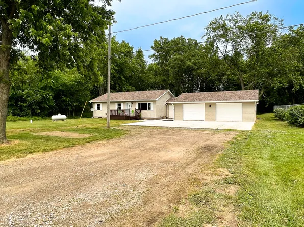 6655 S Durand Rd, Durand, MI 48429