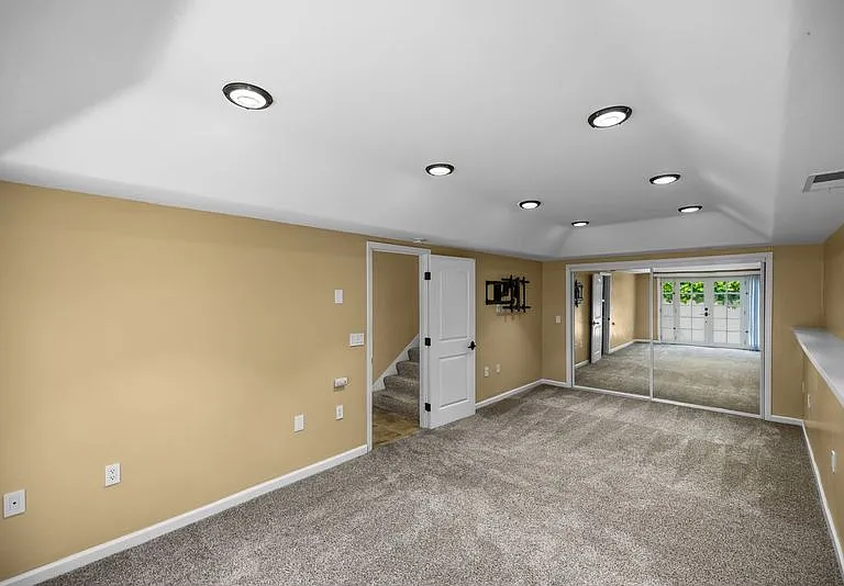 8 Shepherds Pl — Photo 22