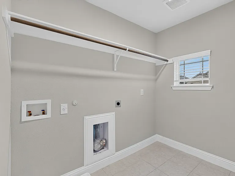 7617 Regal Ln — Photo 31
