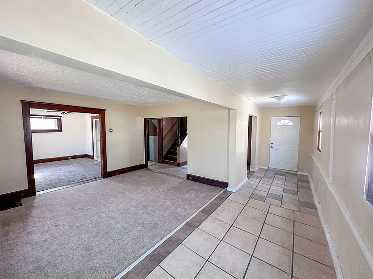 14812 Westropp Ave — Photo 6