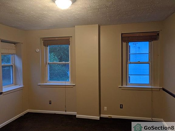 2nd image of 2230 W Jefferson St #3