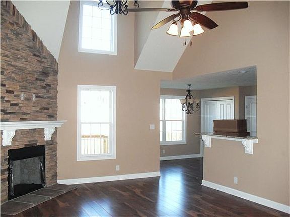 4th image of 176 Fox Xing Lot 176
