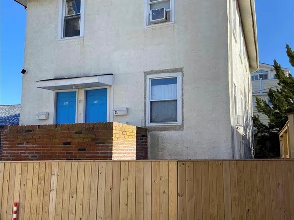 8 Vermont St, Long Beach, NY 11561