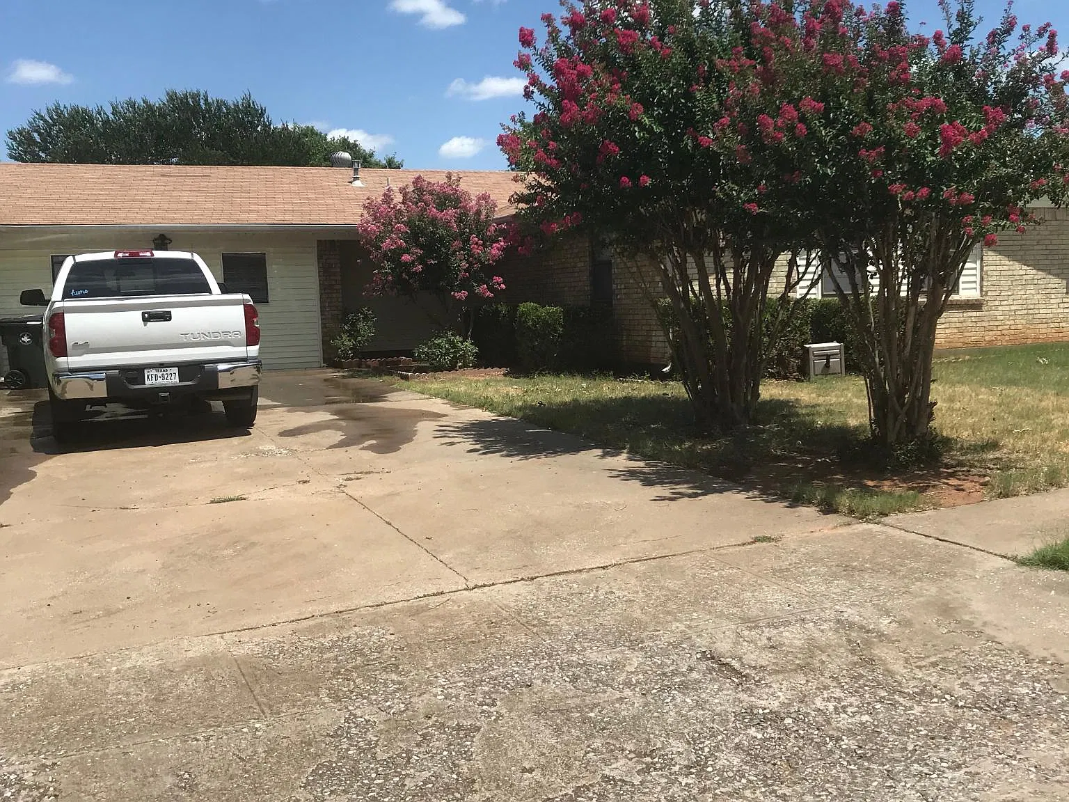 5305 Dewey St — Photo 4