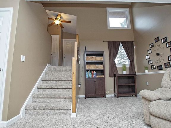 4th image of 1030 Brookfield Dr
