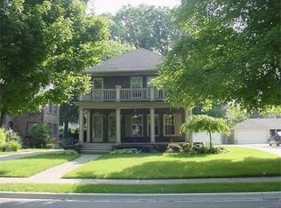 636 Neff Rd, Grosse Pointe, MI 48230