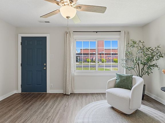 3rd image of 1044 Vance Ave