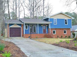 925 Vickie Dr, Cary, NC 27511